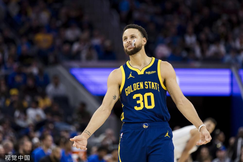 足球比赛的 足球比赛的